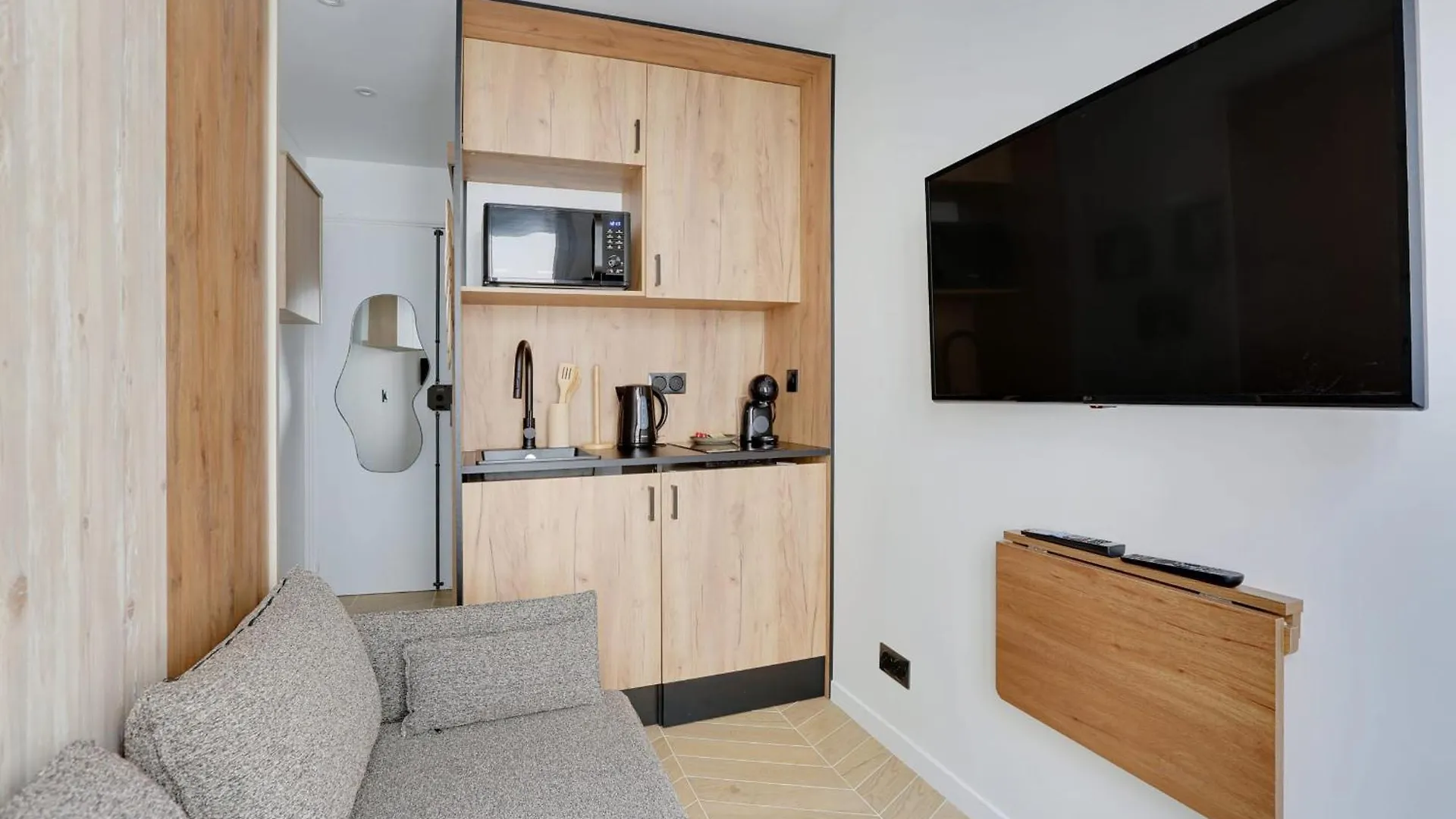 Villiers - Parc Monceau Charming Apartment For 2 People Paris 0*,  Frankreich