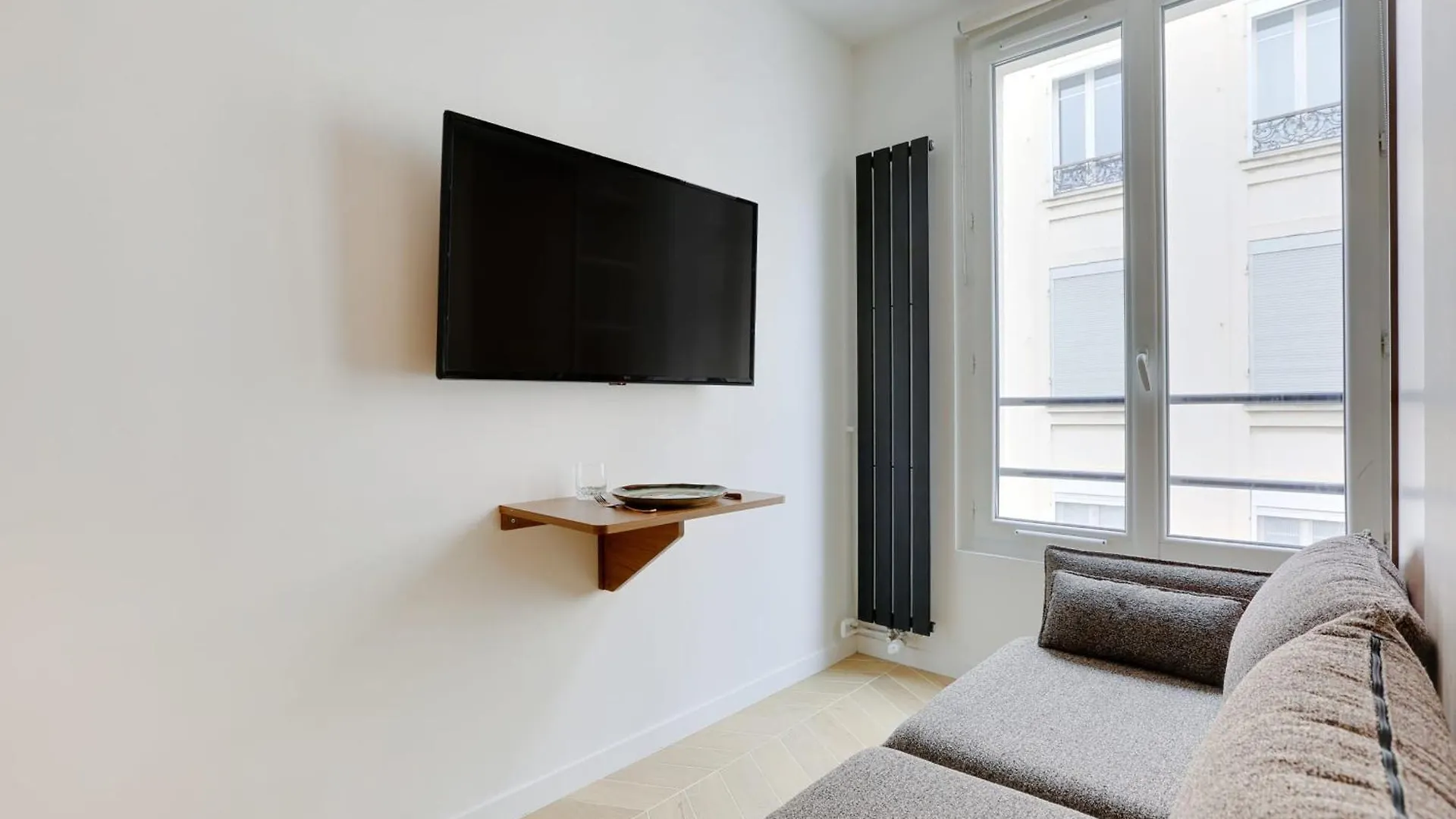 Villiers - Parc Monceau Charming Apartment For 2 People Paris