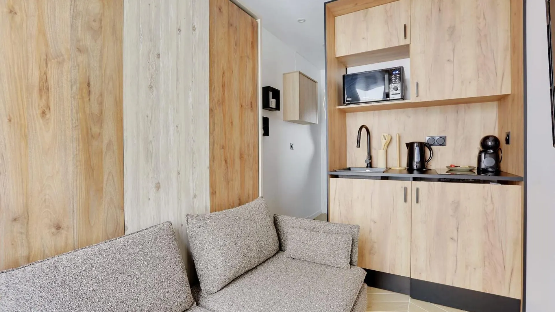 Villiers - Parc Monceau Charming Apartment For 2 People Paris Frankreich